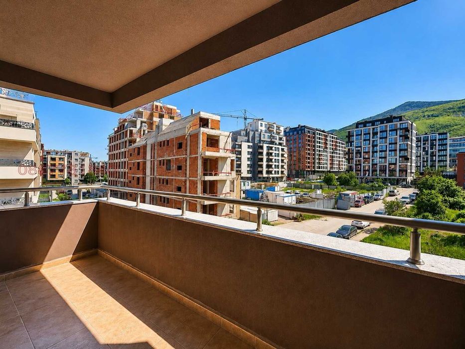 Рядък Многостаен апартамент в затворен комплекс Green Residence