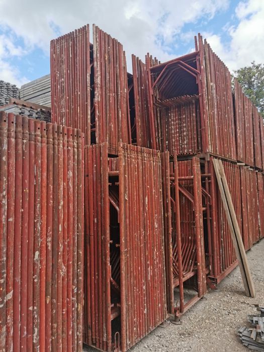 Скеле италианско фасадно 10000кв със сертификат