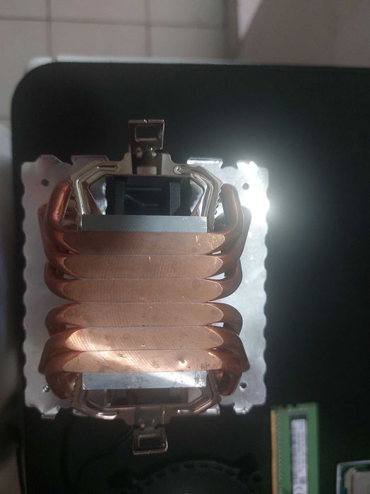 Процессор Xeon E5-2640v4, Кулер, ОЗУ DDR4 8Гб, Термопаста в подарок