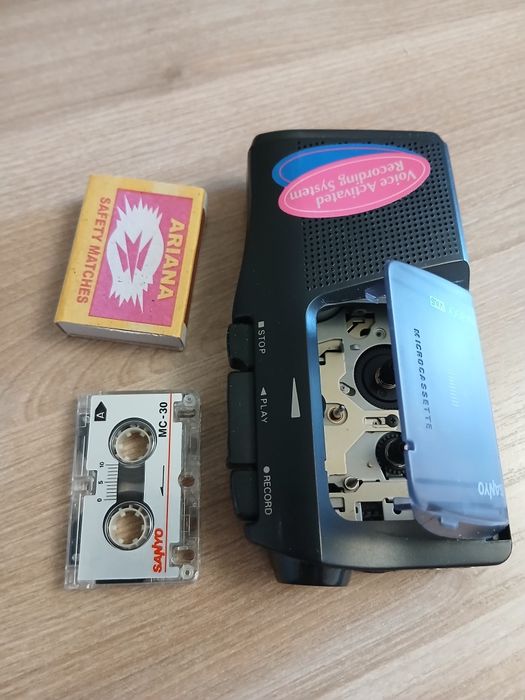 Диктофон кассетный SANYO TRC-525M