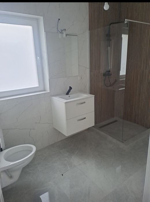 Casa cu etaj , Lidl Bucium