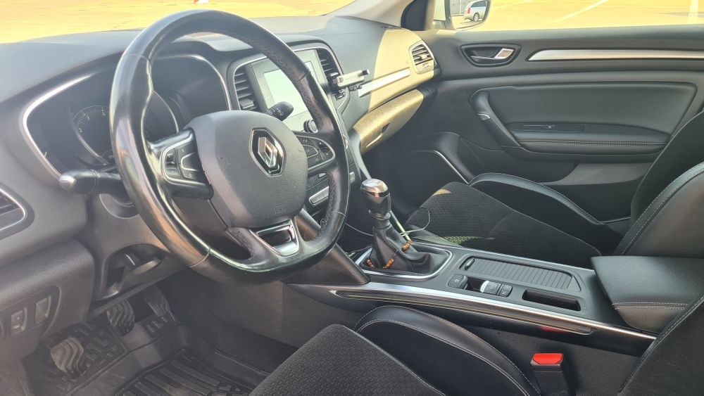 Vând Renault Megane 4  , 1.2 tce + GPL Prins 
An fabricație: 2016
C