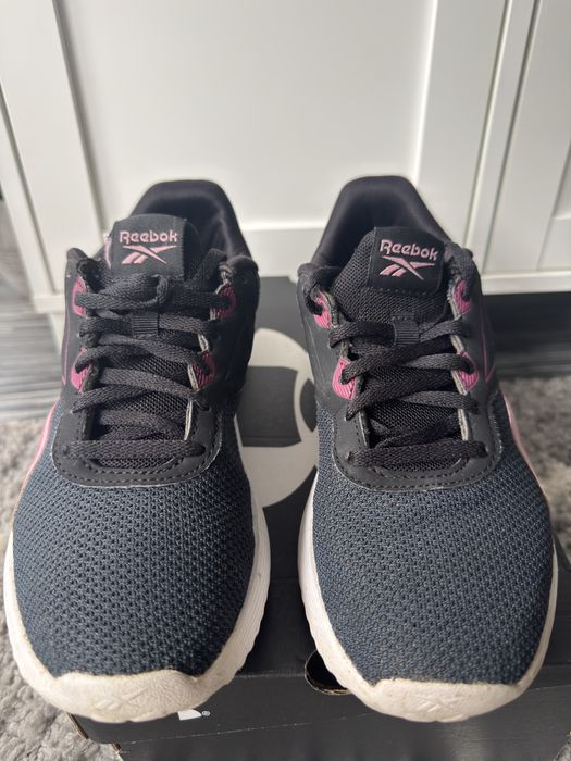 Продавам три чифта маратонки Nike , Reebok , Adidas