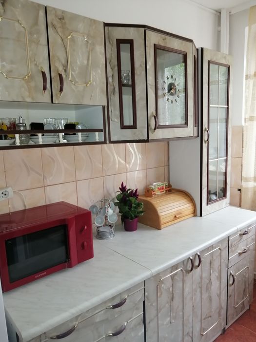 Închiriez apartament doua camere