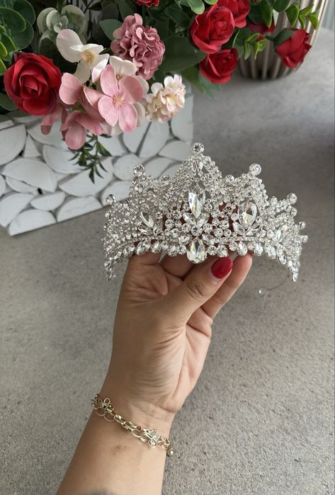 Diadema speciala pentru mireasa