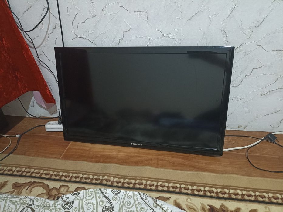 Телевизор Самсунг не смарт! Диагональ 32