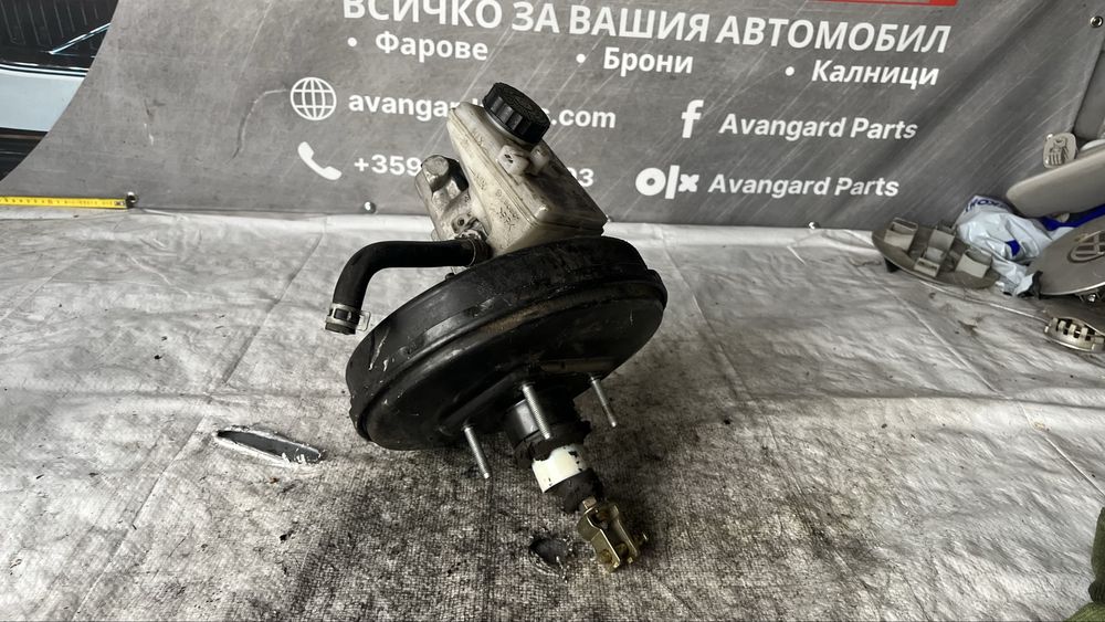 Toyota Yaris 1 серво