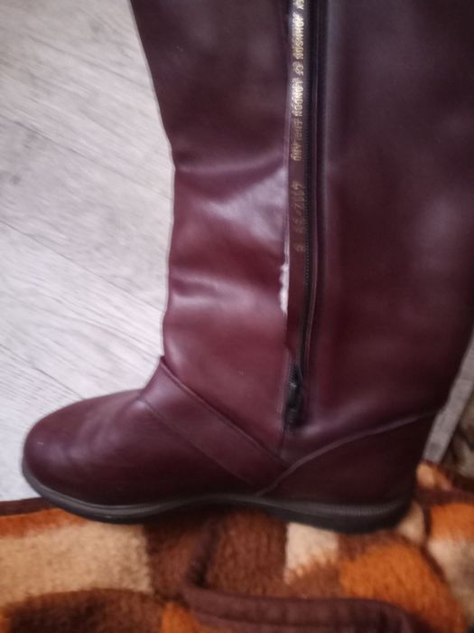 Продам сапоги женские