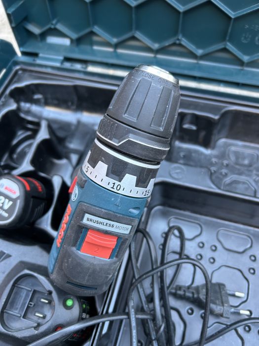 Bormasina Bosch Gsr 12v-35FC Noua brushless valiza , 2Acumulatori