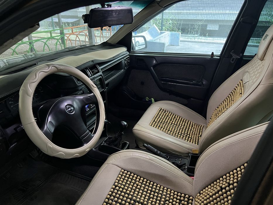 Продаеться opel vectra a