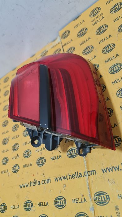 Lampa tripla stop led BMW 7 g11 g12 dreapta avariat