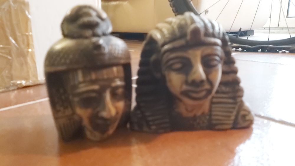 Statuete egiptene 2 bucăți, masca, piramida, Vaza egipteana