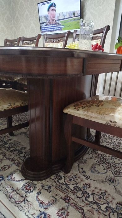 Стол праздничный