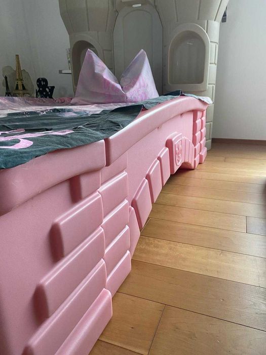 Pat pentru fetite convertibil - Castelul Printesei - Step 2