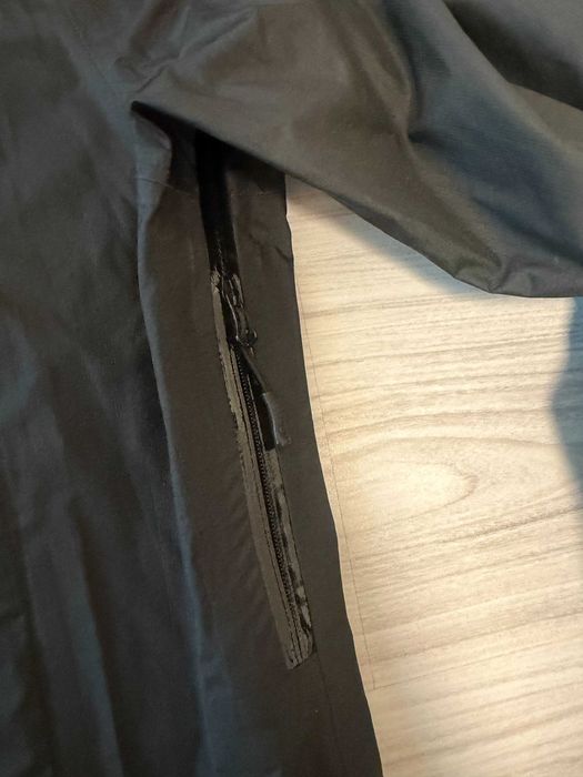 Bergans 1386 Super Lett Black''оригинално мъжко яке Л размер