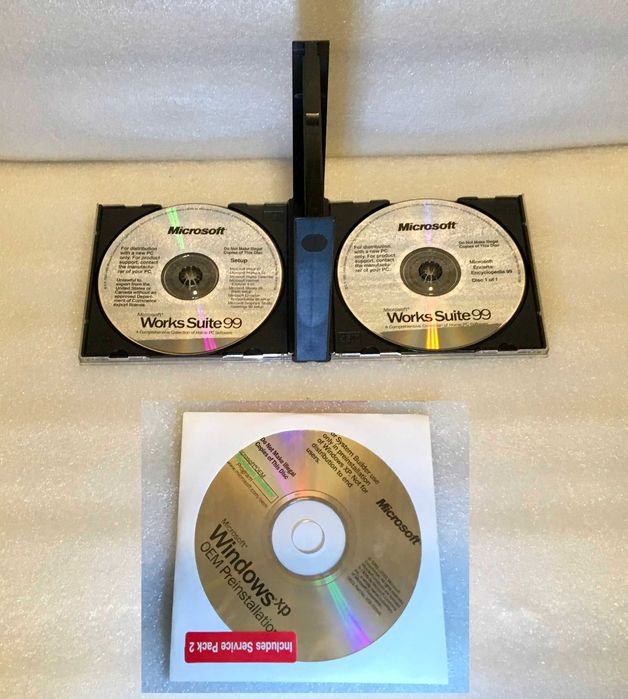 Pachet Microsoft Works Suite 99 + Windows XP - vintage