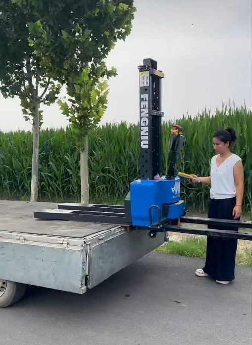 Трехступенчатый мачтовый стоячий поддонный электрический штабелер