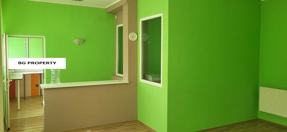 Склад помещение с Голям Двор! Лесна локация