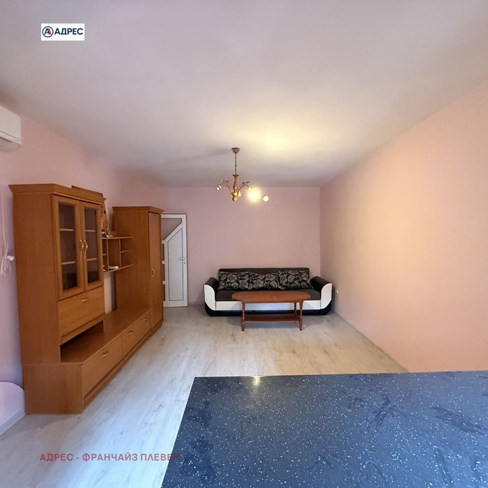 Продава се Двустаен апартамент в Плевен, Идеален център - 64 кв.м за 1954 €/кв.м - Снимка #3