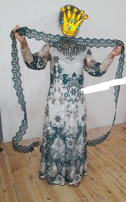 Ансанбиллар сотилади. Холати ало.