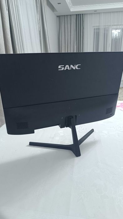 Монитор черный  Sang