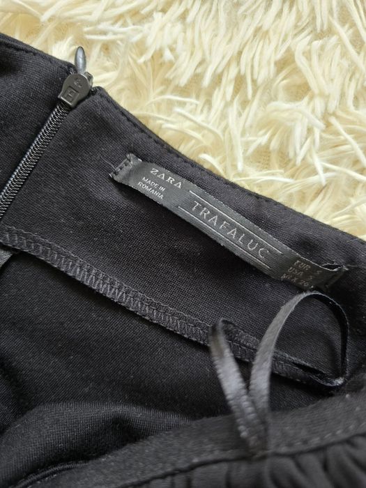 Къса черна рокля ZARA