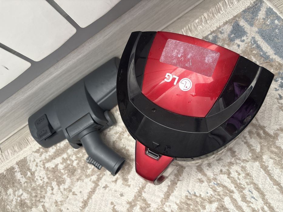 Продам пылесос 2000 вт lg