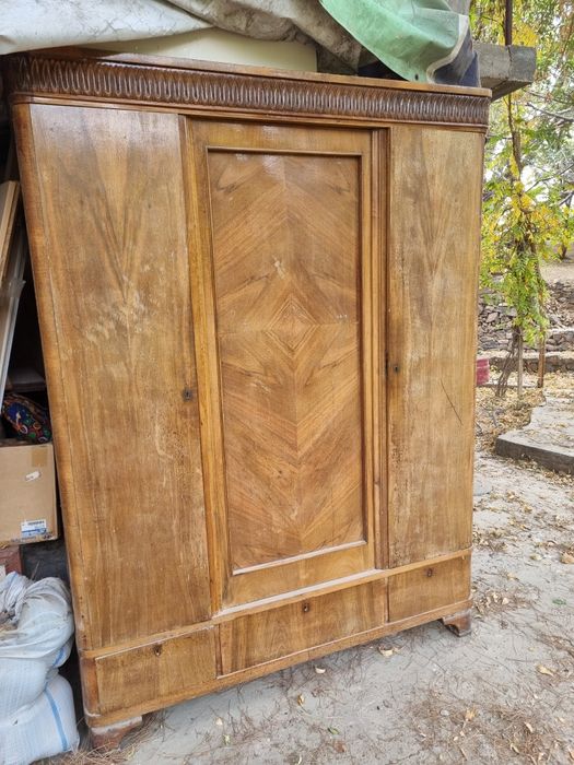 Двери окна из ореха