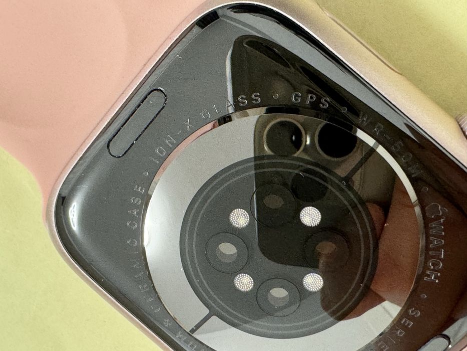 Apple watch series 9 45 mm pink