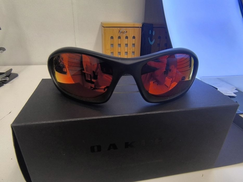 Слънчеви очила Oakley