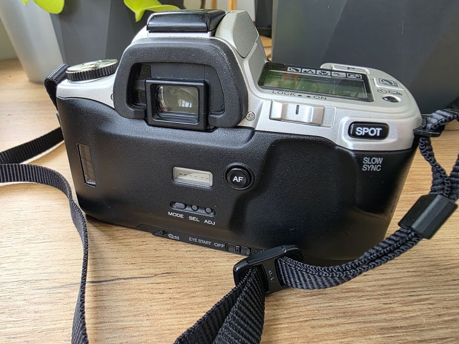 Плёночный фотоаппарат Minolta