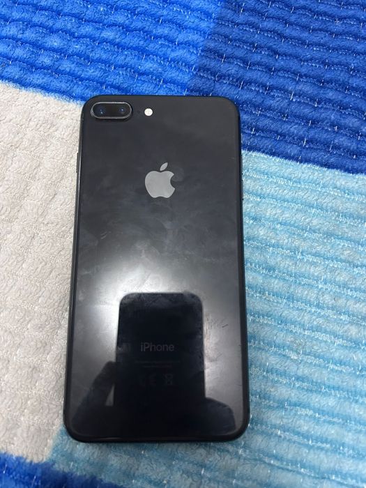 Продам айфон 8 plus