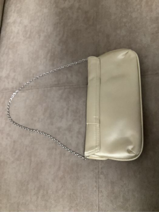 Продам бархатный клатч Accessorize