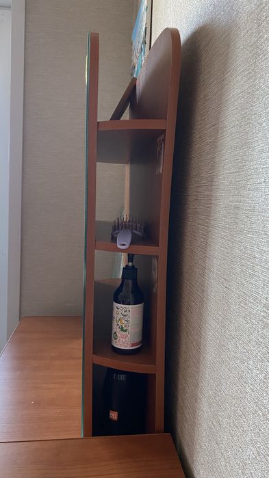 Камод с зеркалом