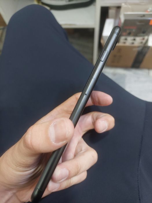 Iphone 7 +  550.000 som dostavka bor