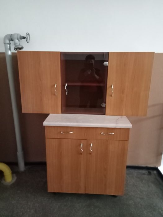 Vând mobila de bucătărie