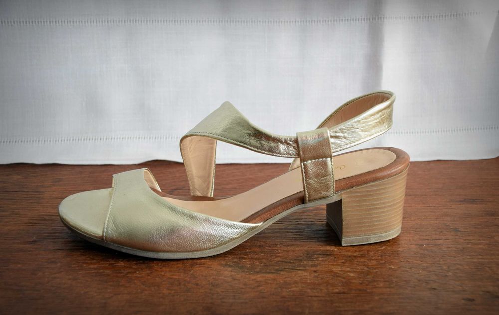 Sandale comode aurii, de ocazie sau zi de zi