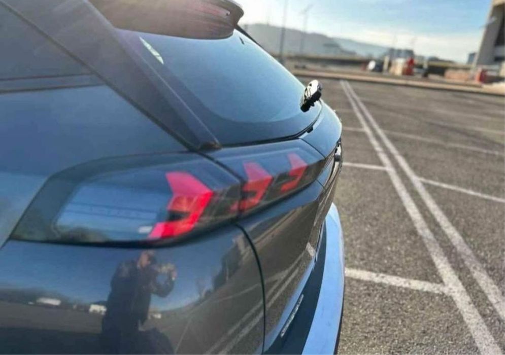 Inchiriez auto peugeto an 2023 ca noua
