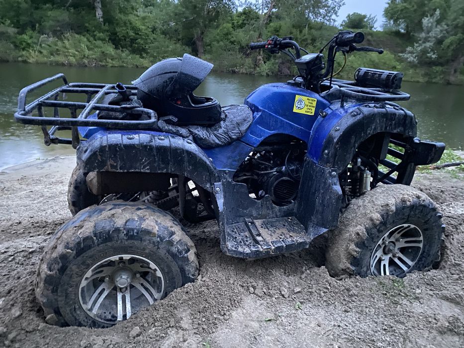 Продам квадроцикл 200куб