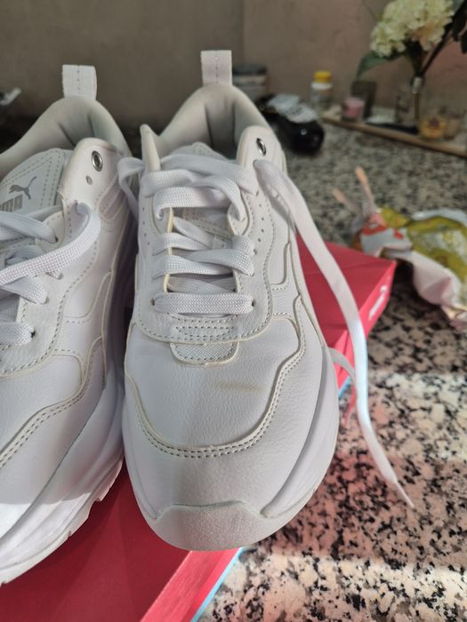 Vind adidasi dama marimea 40 din piele.i