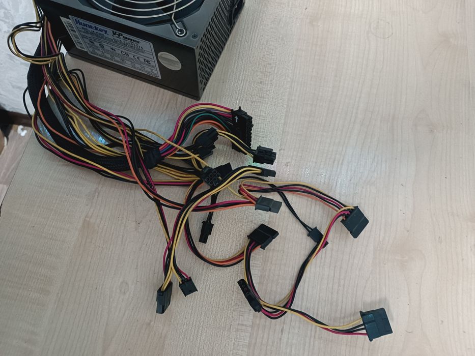 Блок пиатние HuntKey на 550W