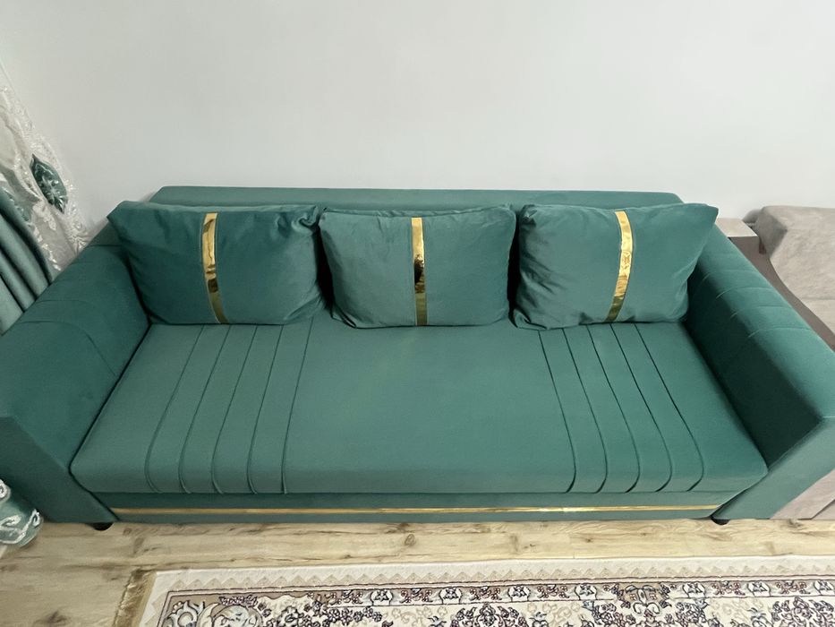 Диван зеленый 2,30м.