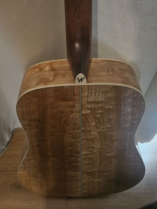 12-струнна китара Washburn