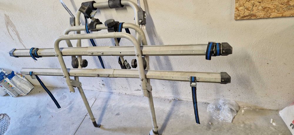 Стойка за колела за комби кола