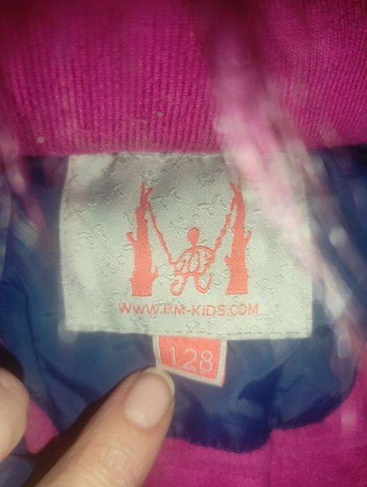 Продам куртку б/у для девочки рост 128