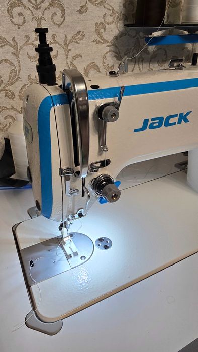 Швейная машинка Jack 2002B