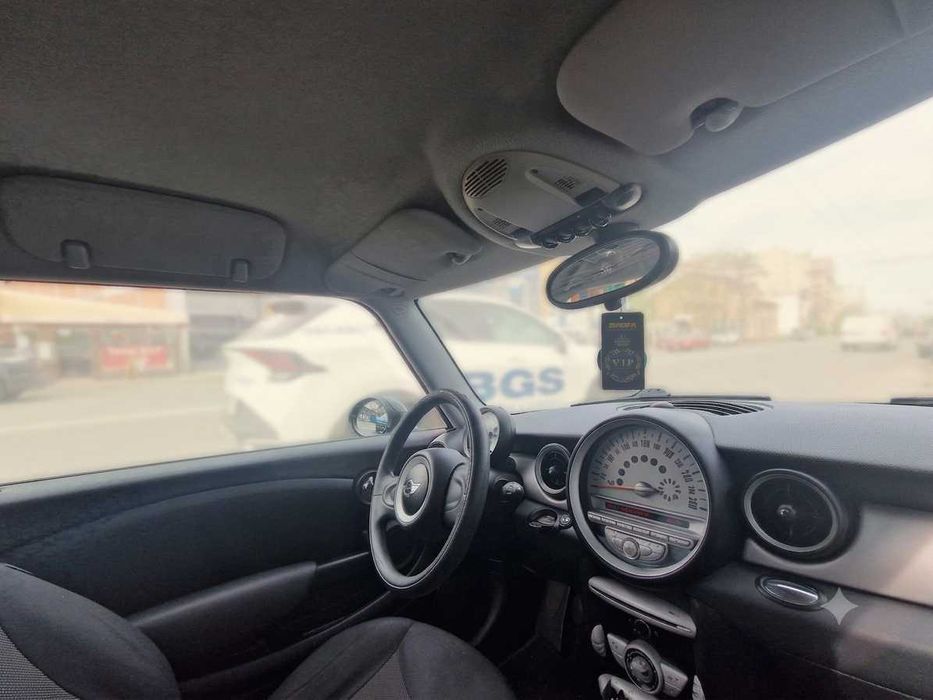 Vând Mini Cooper 2010 1.4 Benzină