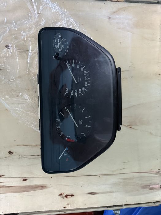 Щиток приборов бмв е34