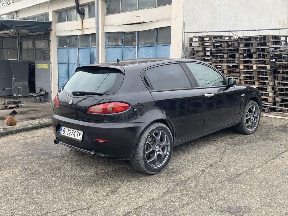 Продавам алфа ромео 147