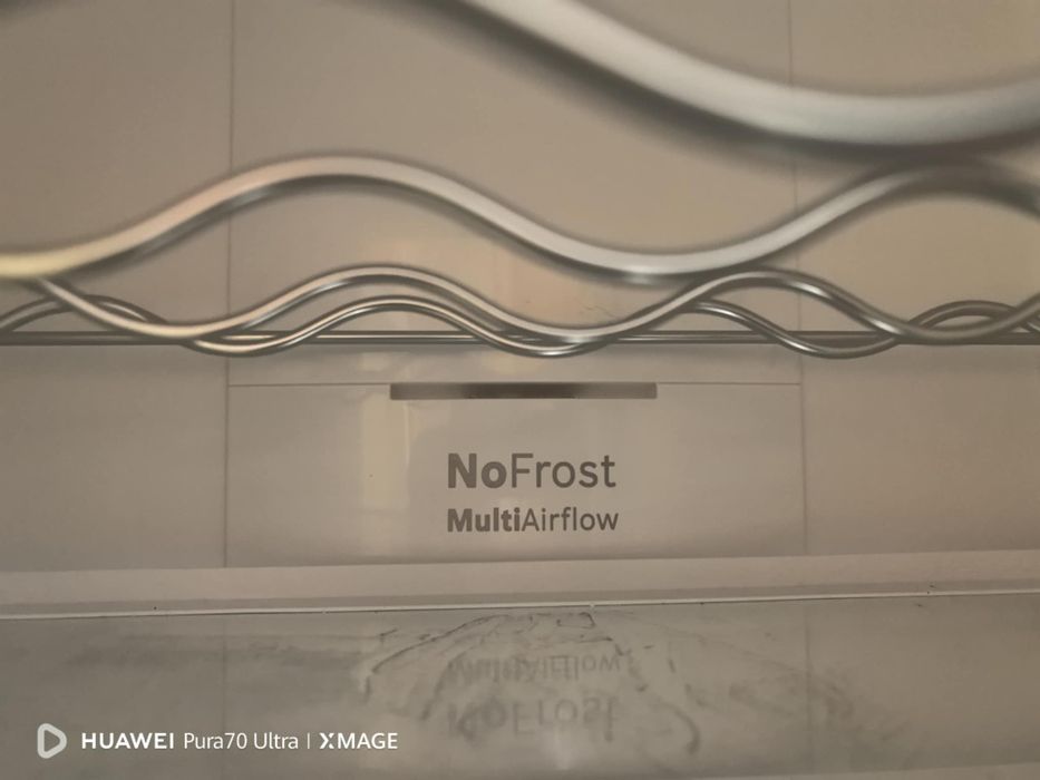 Продавам Хладилник с фризер Bosch No Frost Инокс